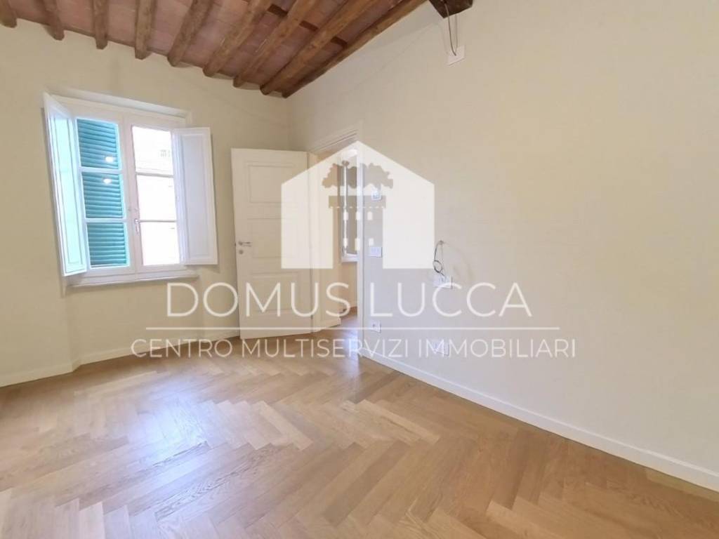 Appartamento a Lucca in P.za Napoleone, , 55100 - Foto 4