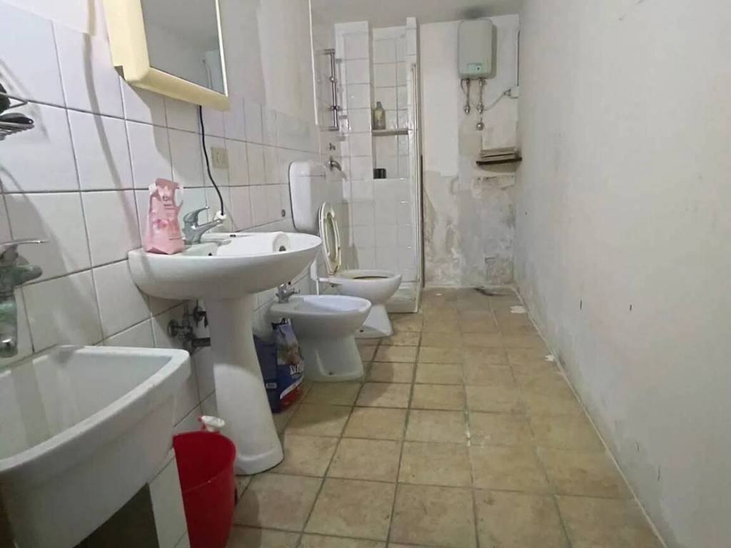 Box / garage a Belpasso in Via Silva, 17 - Foto 3