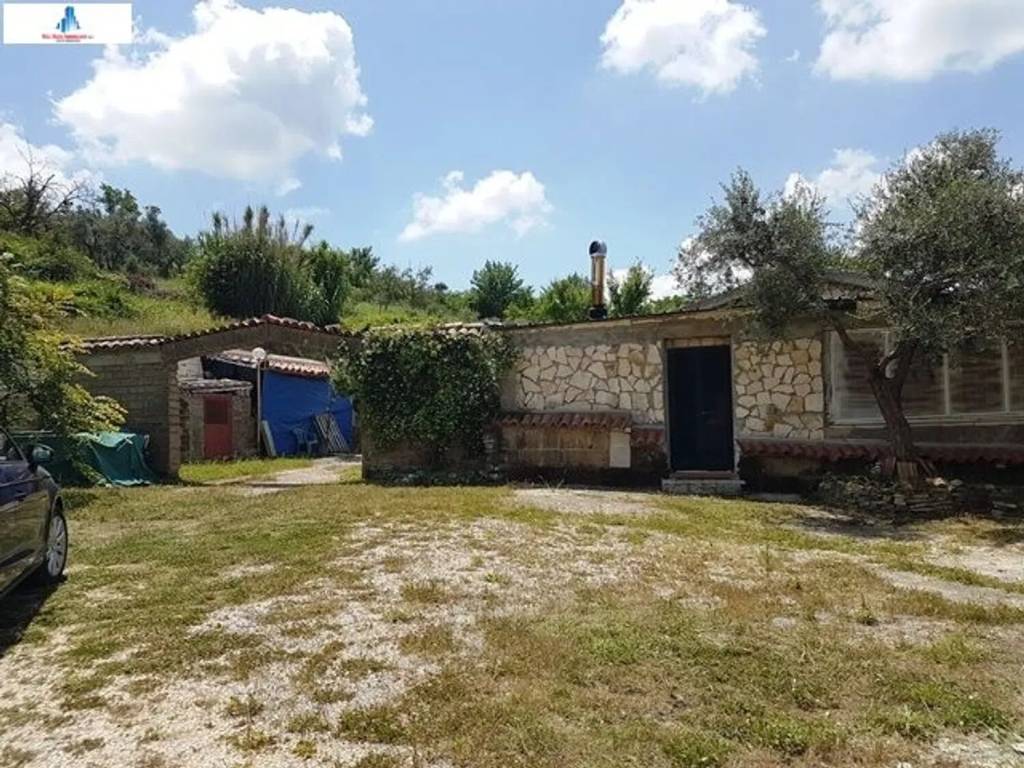 Villa a Ariano irpino in Strada Senza Nome - Foto 4