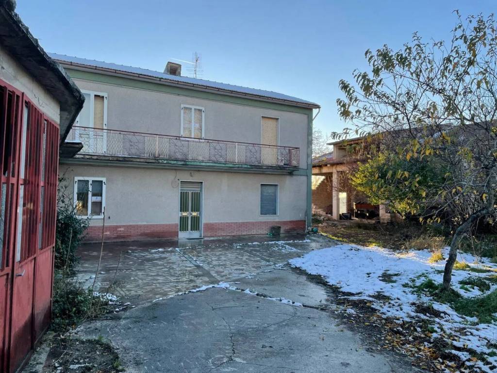 Villa a Ariano irpino in Contrada Maddalena - Foto 3