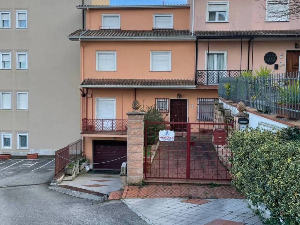 Villa a Ariano irpino in Contrada Petrara, 42 D - Foto 2