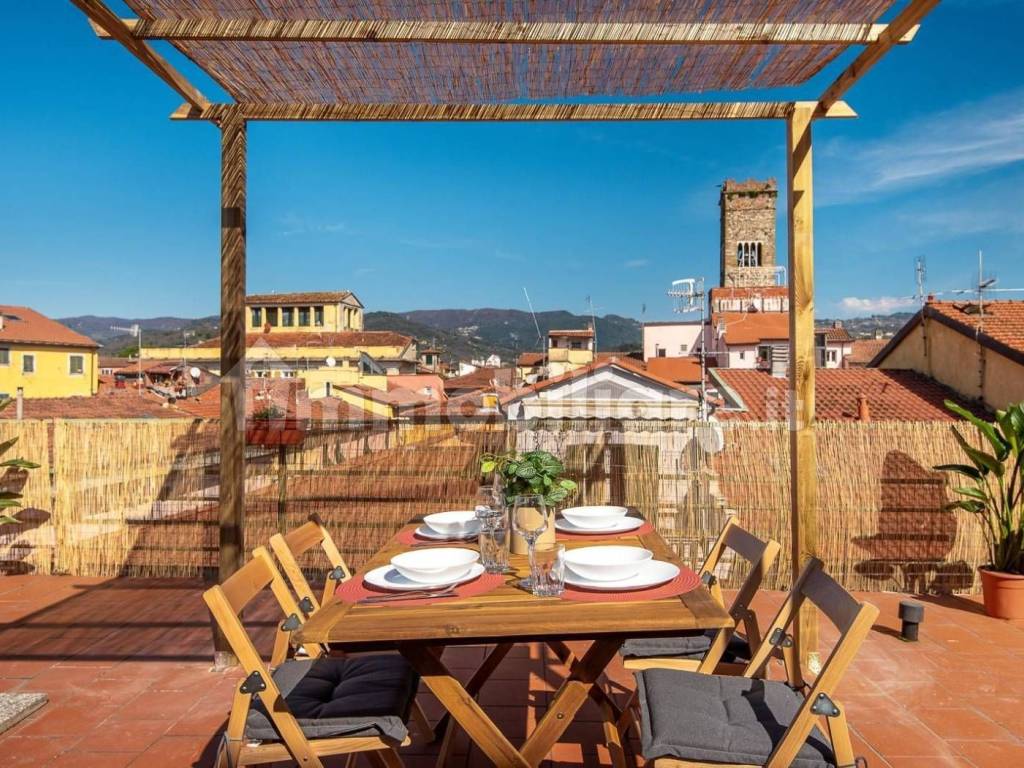 Attico / mansarda a Sarzana in Via Ippolito Landinelli, 44 - Foto 2