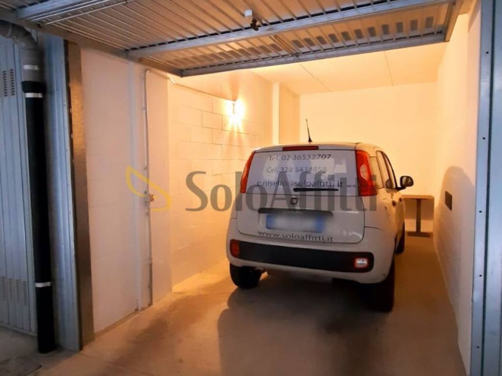 Box / garage a Cinisello balsamo in Via Francesco Cilea, 52 - Foto 4