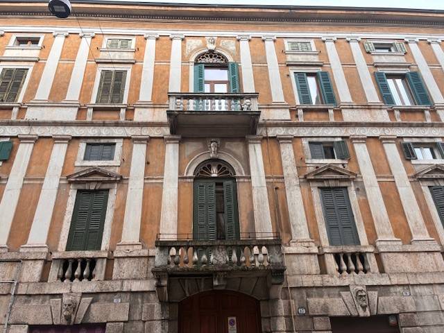 Appartamento a Verona in Via Giosuè Carducci, 17 - Foto 2