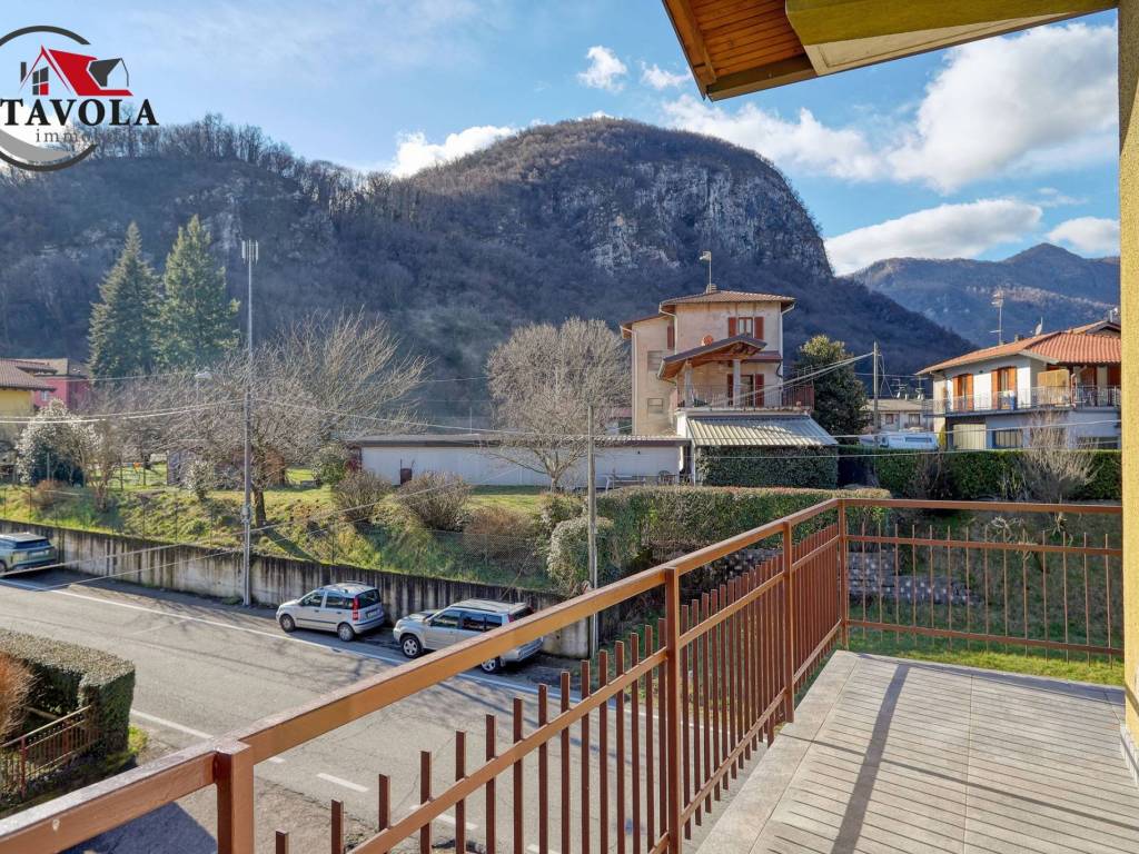 Appartamento a Bisuschio in Via T. Grossi, 18 - Foto 5