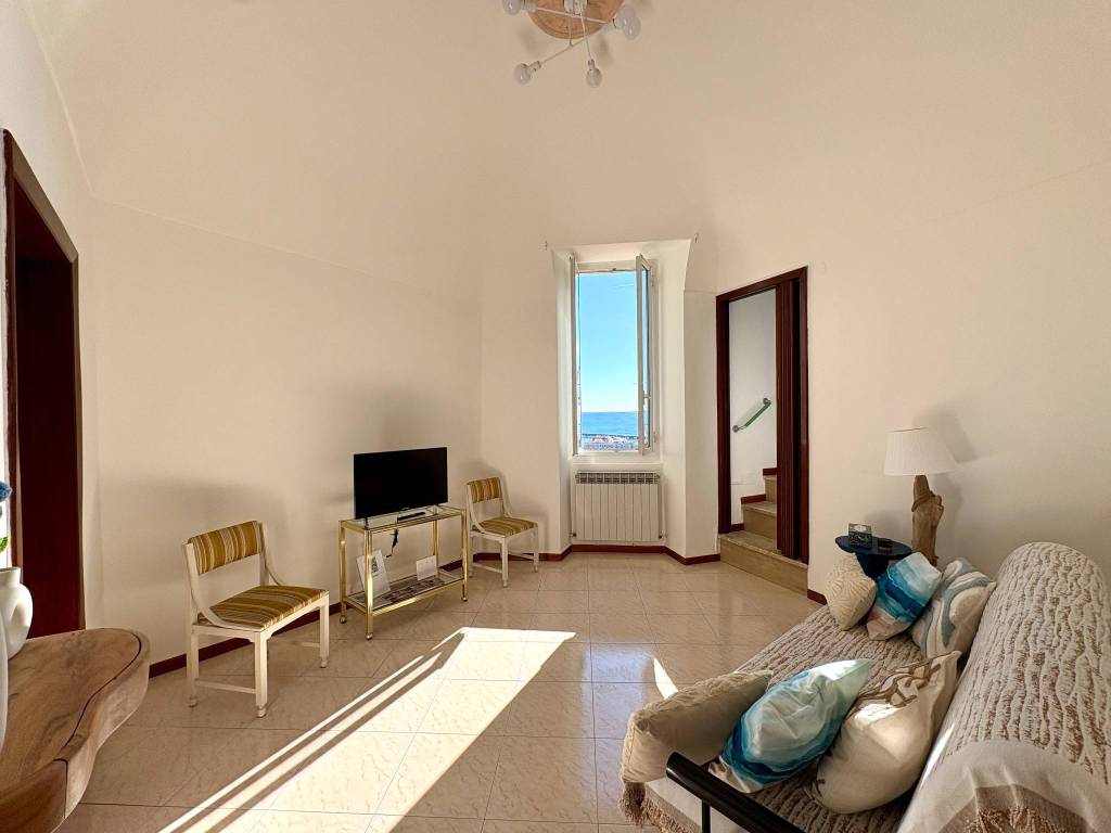 Appartamento a Sanremo in Via Romolo Moreno, 72 - Foto 4