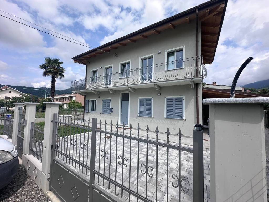 Villa a Almese in Via Risorgimento, 8 - Foto 2