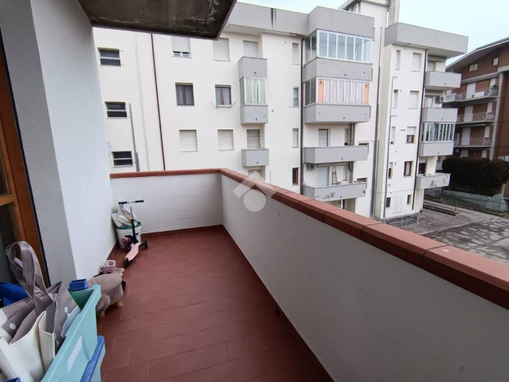 Appartamento a Ravenna in Viale Virgilio, 114 - Foto 3