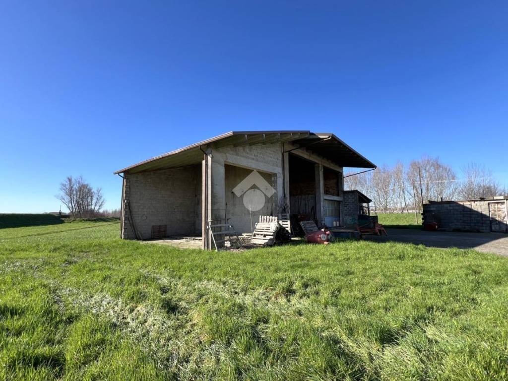 Casa indipendente a Acquanegra sul chiese in Strada Comunale Polesine, 207 - Foto 4