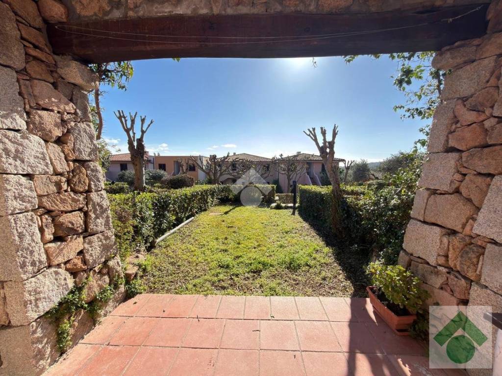 Appartamento a Loiri porto san paolo in Via del corallo - Foto 5