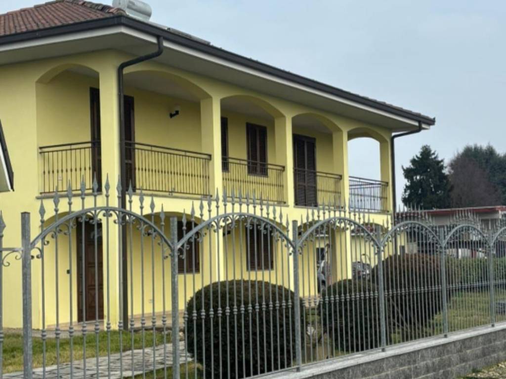 Villa a Pezzana in Via 11 Settembre, 14 - Foto 2