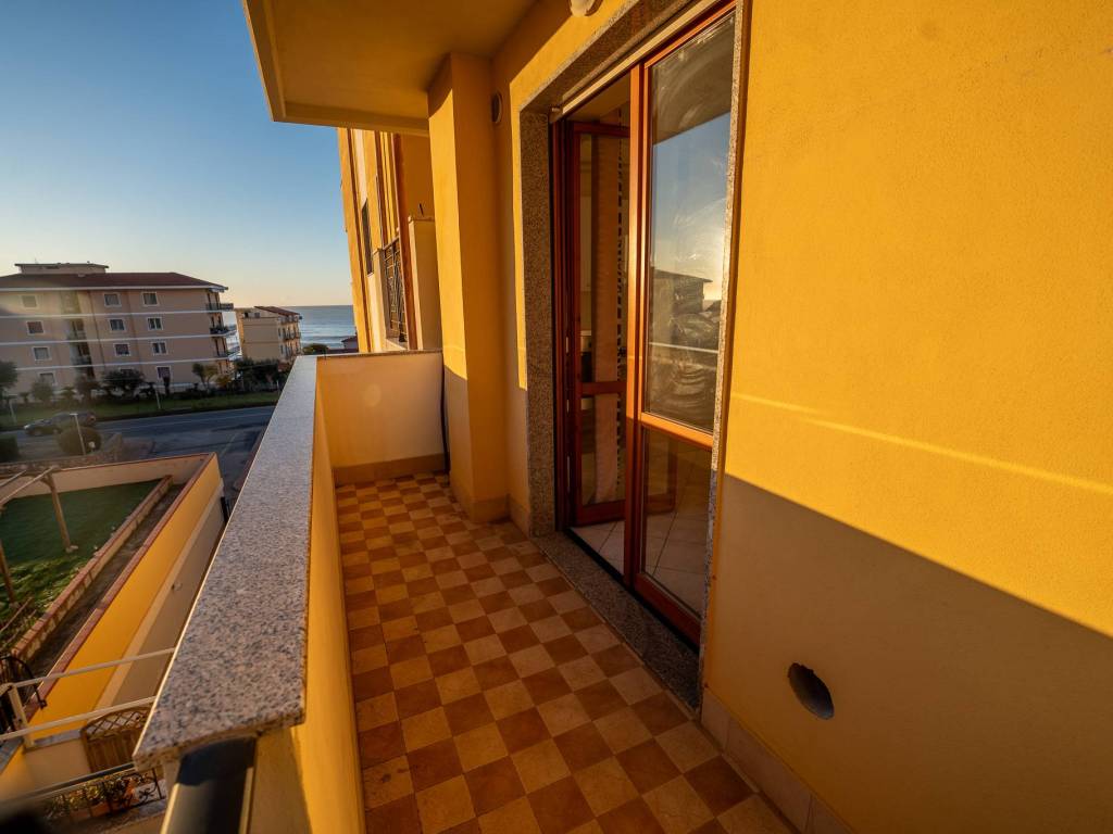 Appartamento a Riva ligure in STRADA STATALE - Foto 3