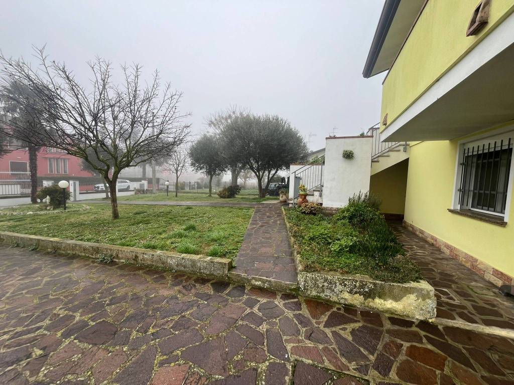 Villa a Ariano nel polesine in Via Enos Fusetti - Foto 5