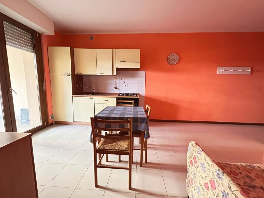 Appartamento a Martinsicuro in Via Delfico - Foto 4