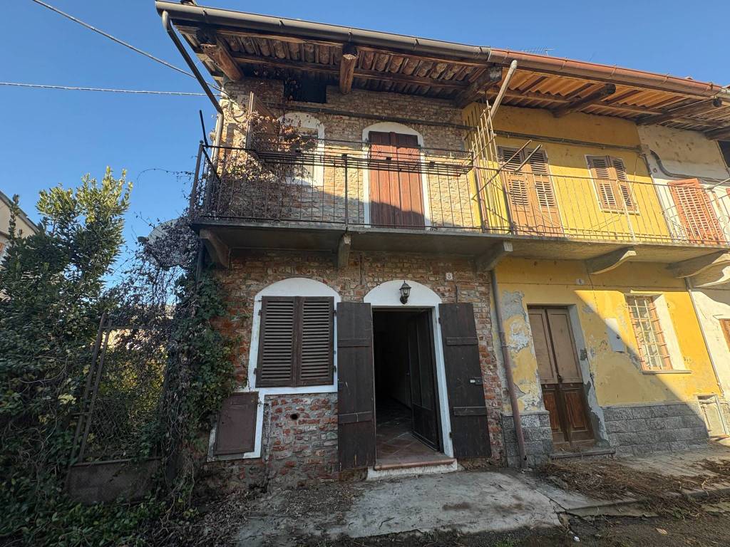 Casa indipendente a Crescentino in Via Giuseppe Garibaldi, 8 - Foto 2