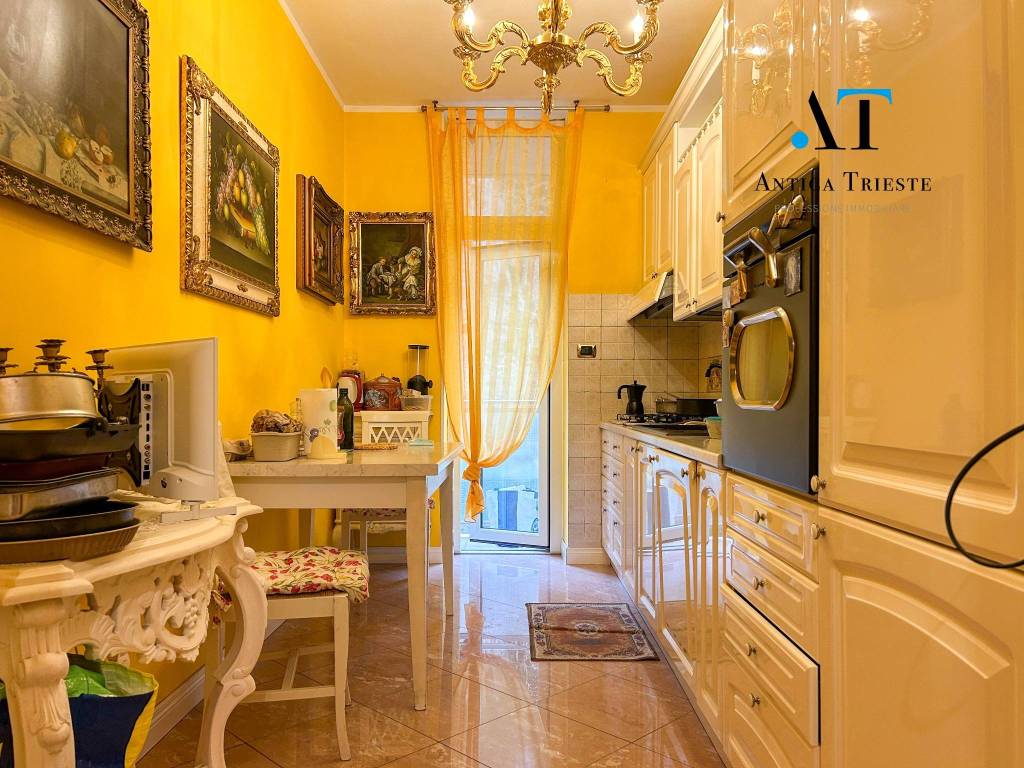 Appartamento a Trieste in Via Monte Peralba, 23 - Foto 2