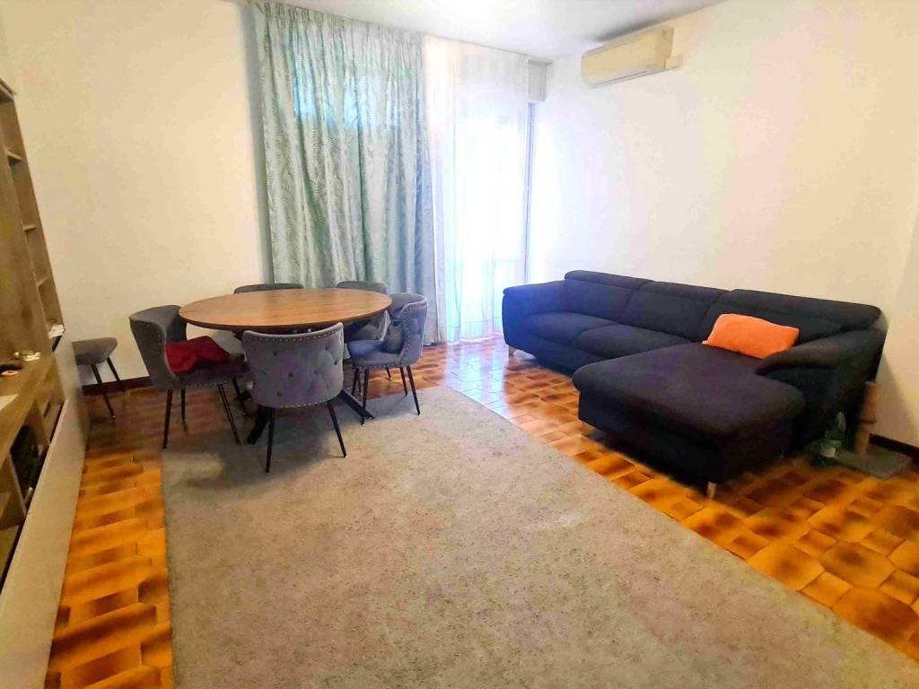 Appartamento a Lodi in Viale Umbria - Foto 2