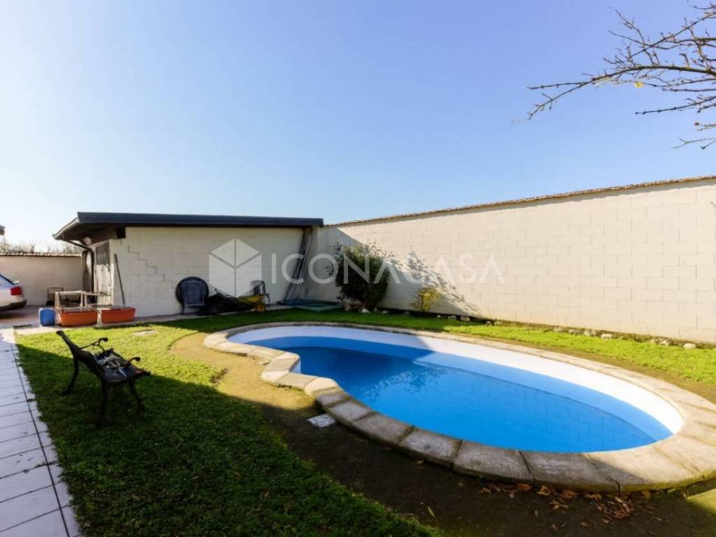 Villa a Garlasco in Via Alagna, 124 - Foto 2