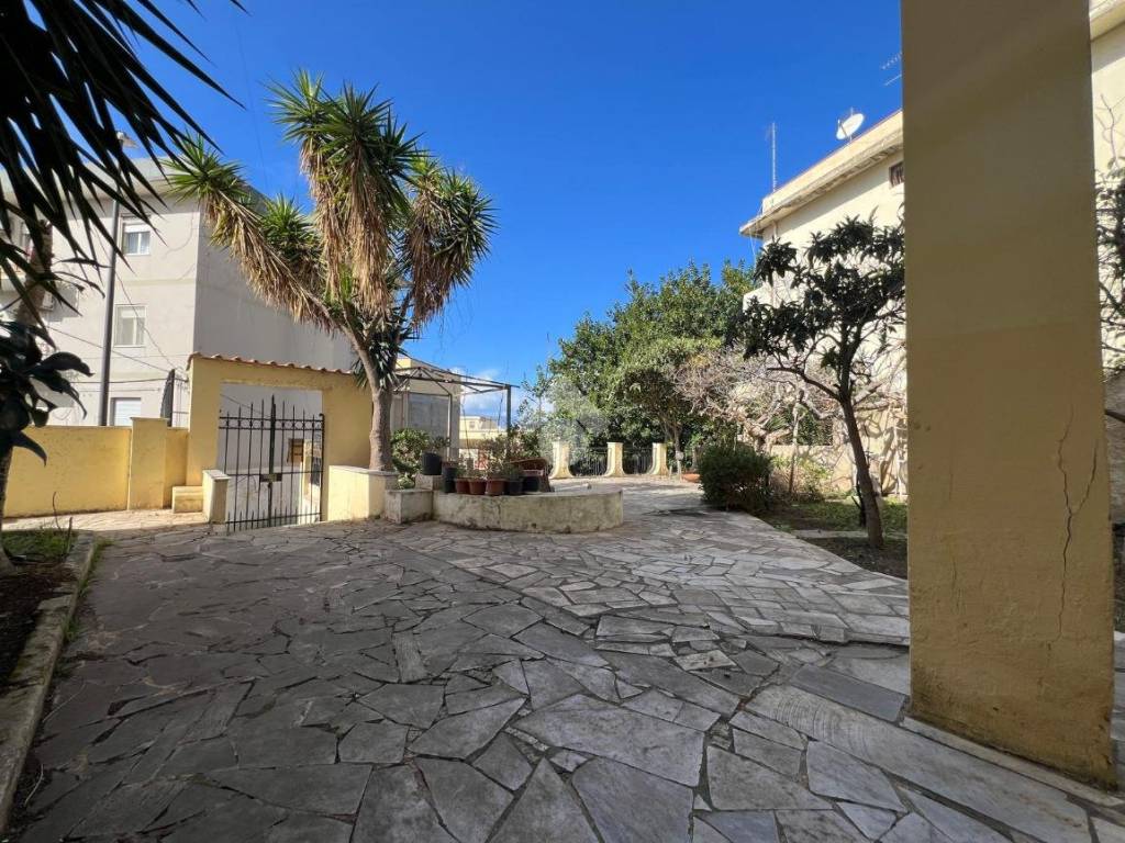 Villa a Reggio calabria in Via Friuli, 16 - Foto 2