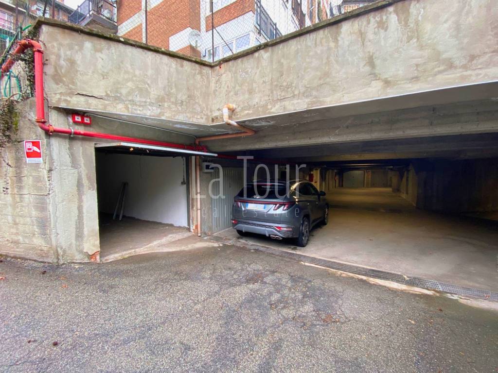 Box / garage a Aosta in Via Monte Grivola, 18 - Foto 3