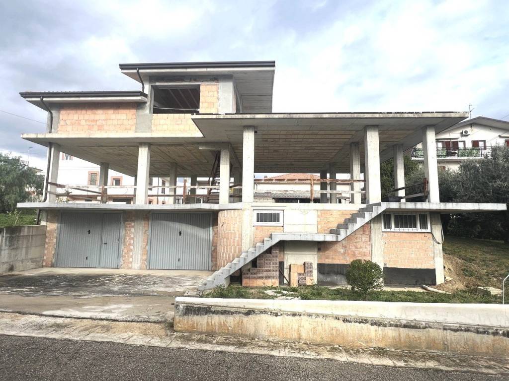 Villa a Nocciano in Via Alcide De Gasperi - Foto 2