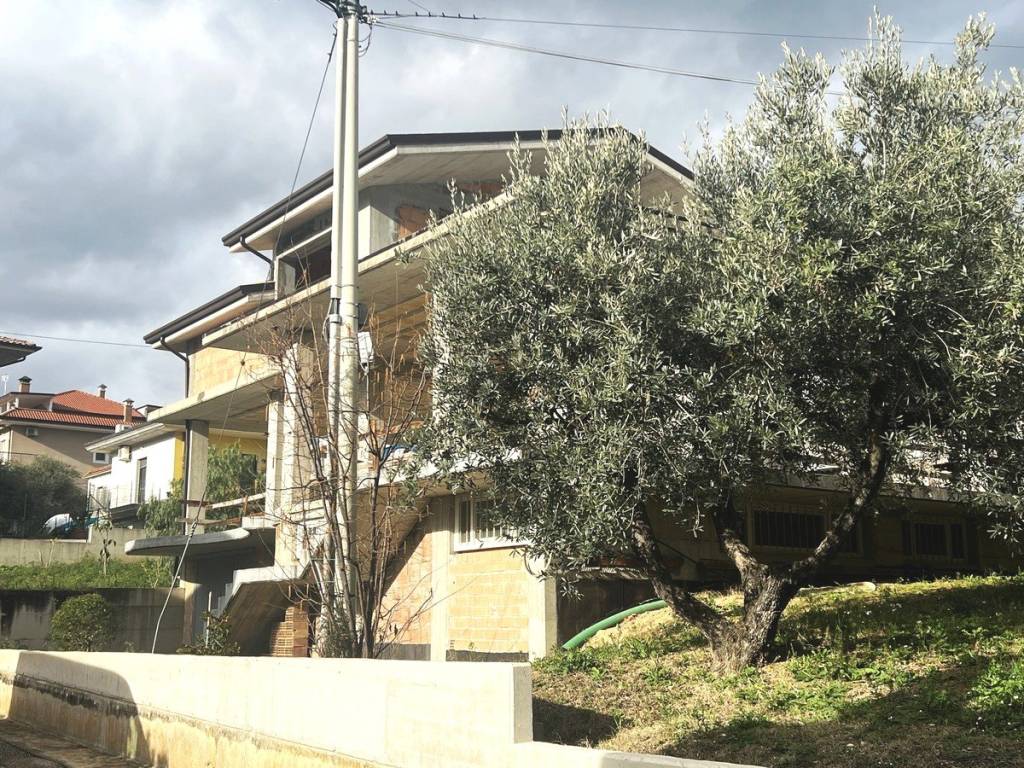 Villa a Nocciano in Via Alcide De Gasperi - Foto 4
