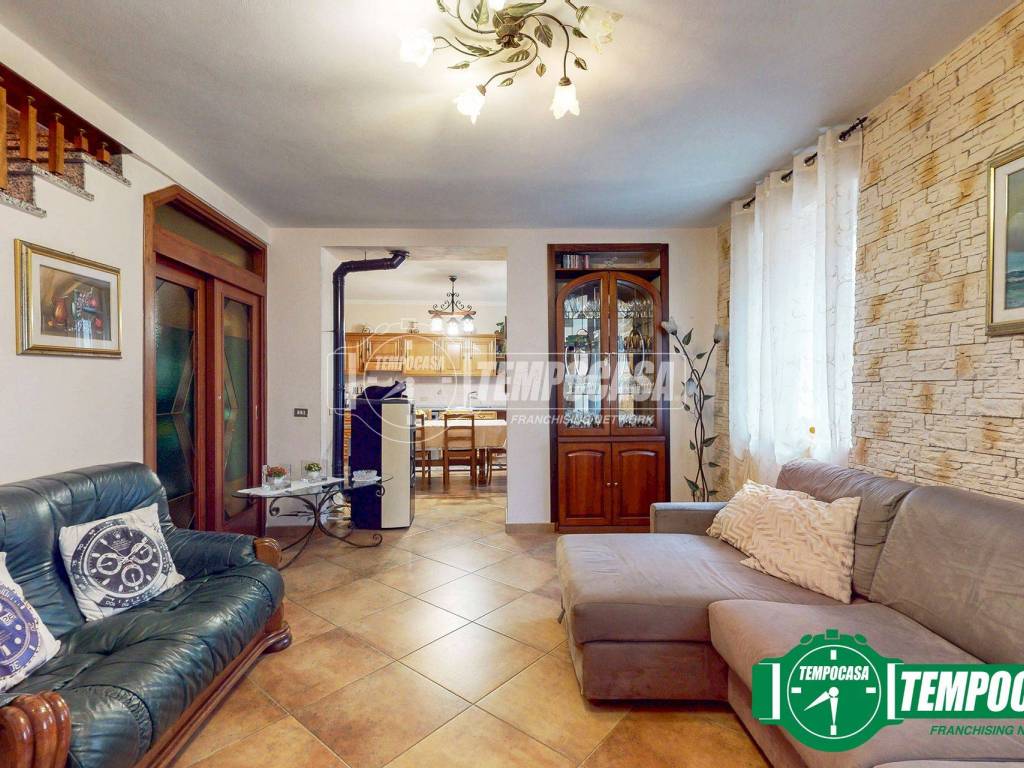 Casa indipendente a Valenza in Viale Vicenza - Foto 2