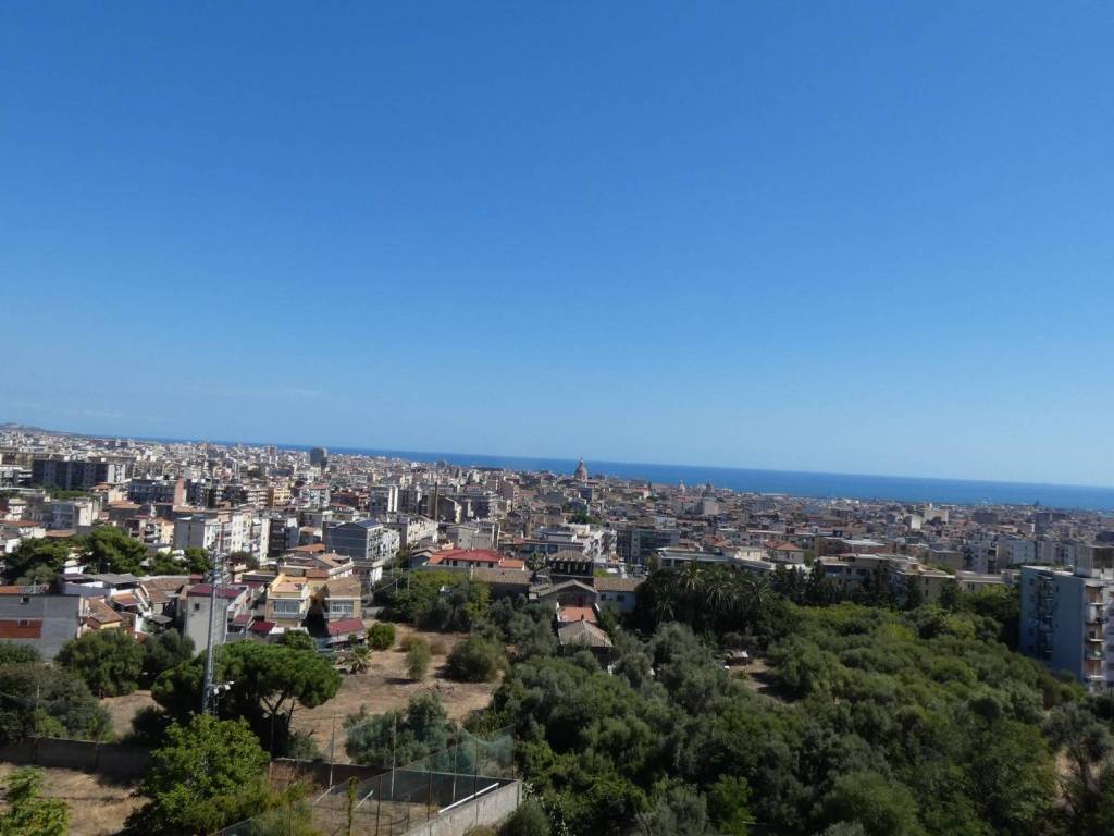 Appartamento a Catania in Via Nervesa della Battaglia, 2 - Foto 3