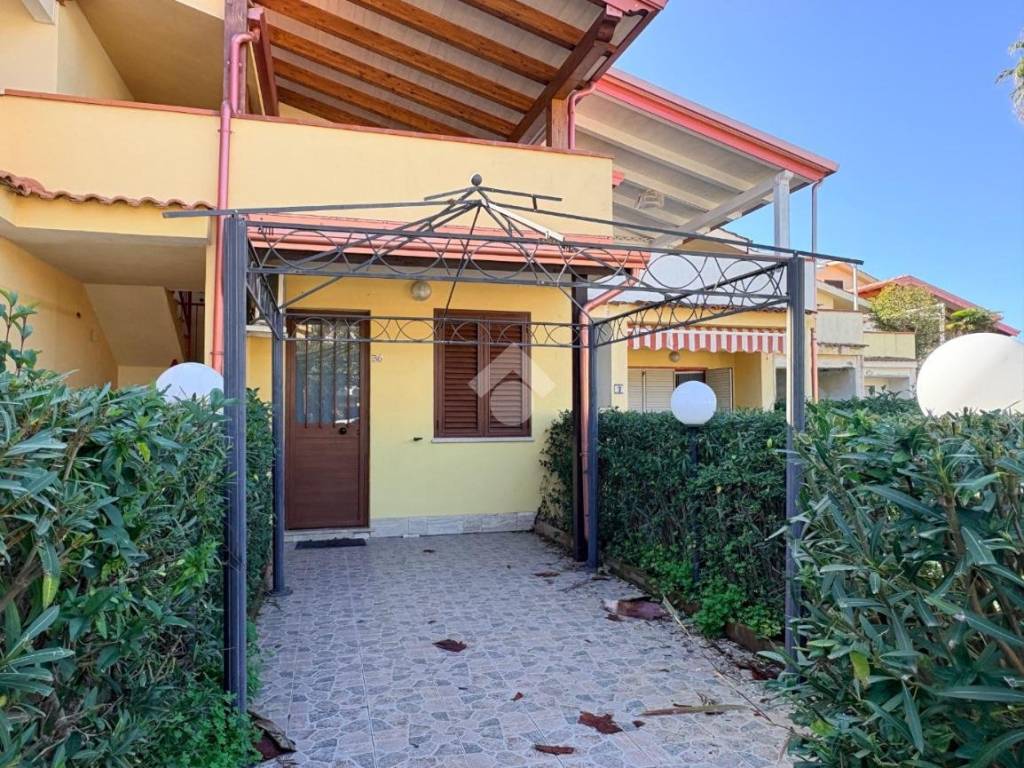 Appartamento a Botricello in Via Benigno Zaccagnini, 1 - Foto 3