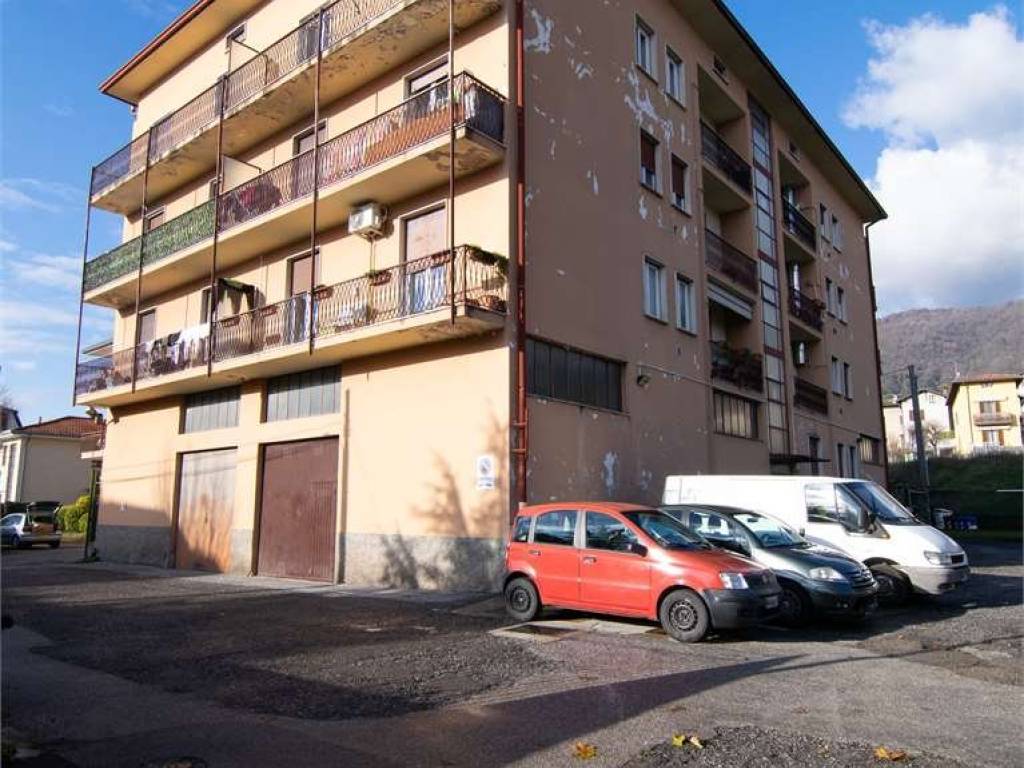 Appartamento a Erba in Via Cesare Cantu', 16 - Foto 3