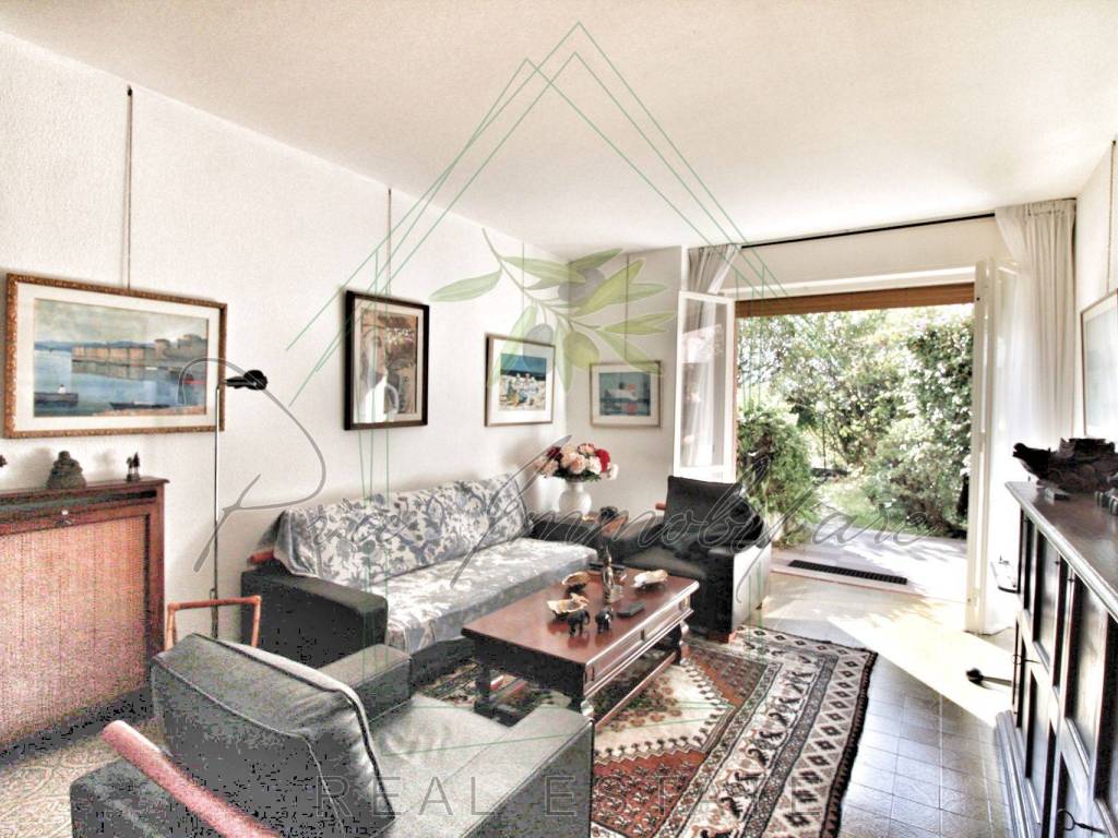 Appartamento a Rapallo in Via Alfredo e Achille Betti, 179 - Foto 2