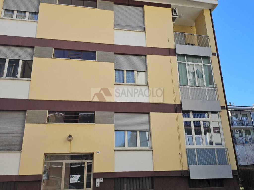 Appartamento a Alba in Via Massimo d'Azeglio, 20 - Foto 3