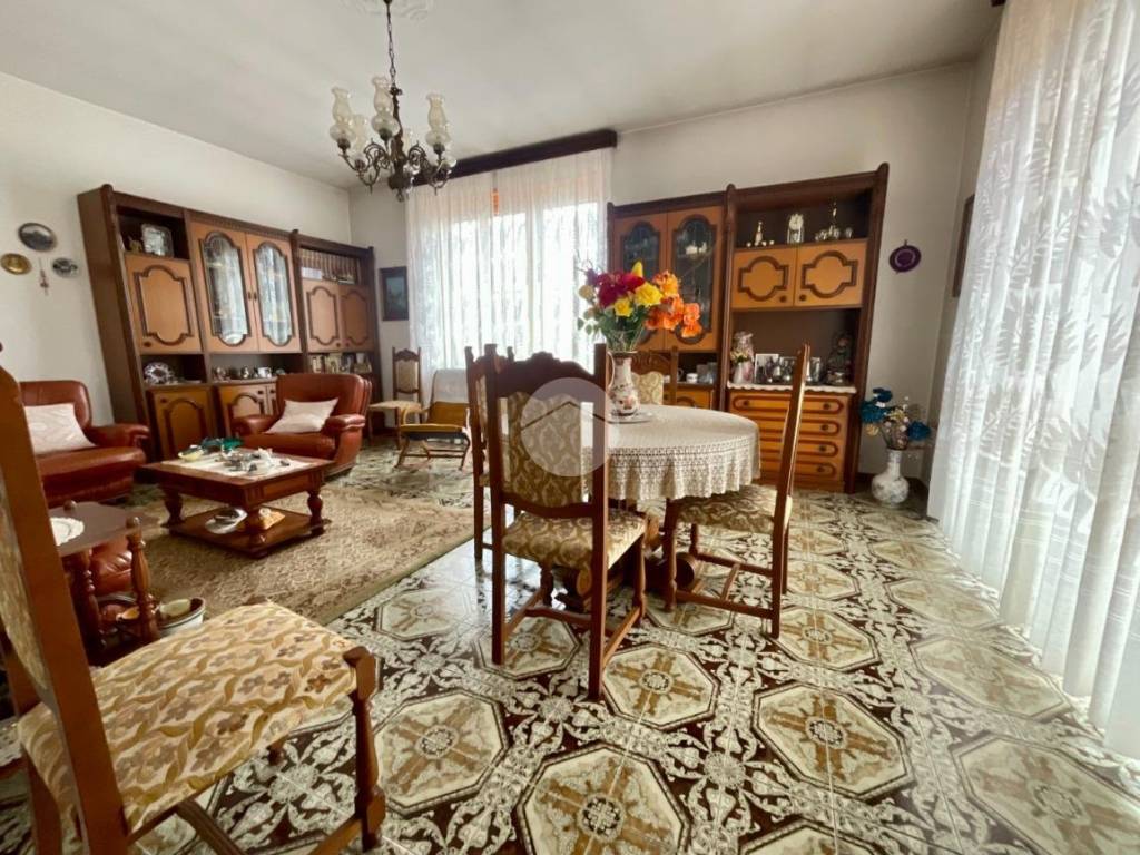 Villa a Leinì in Via Valletta, 51 - Foto 2