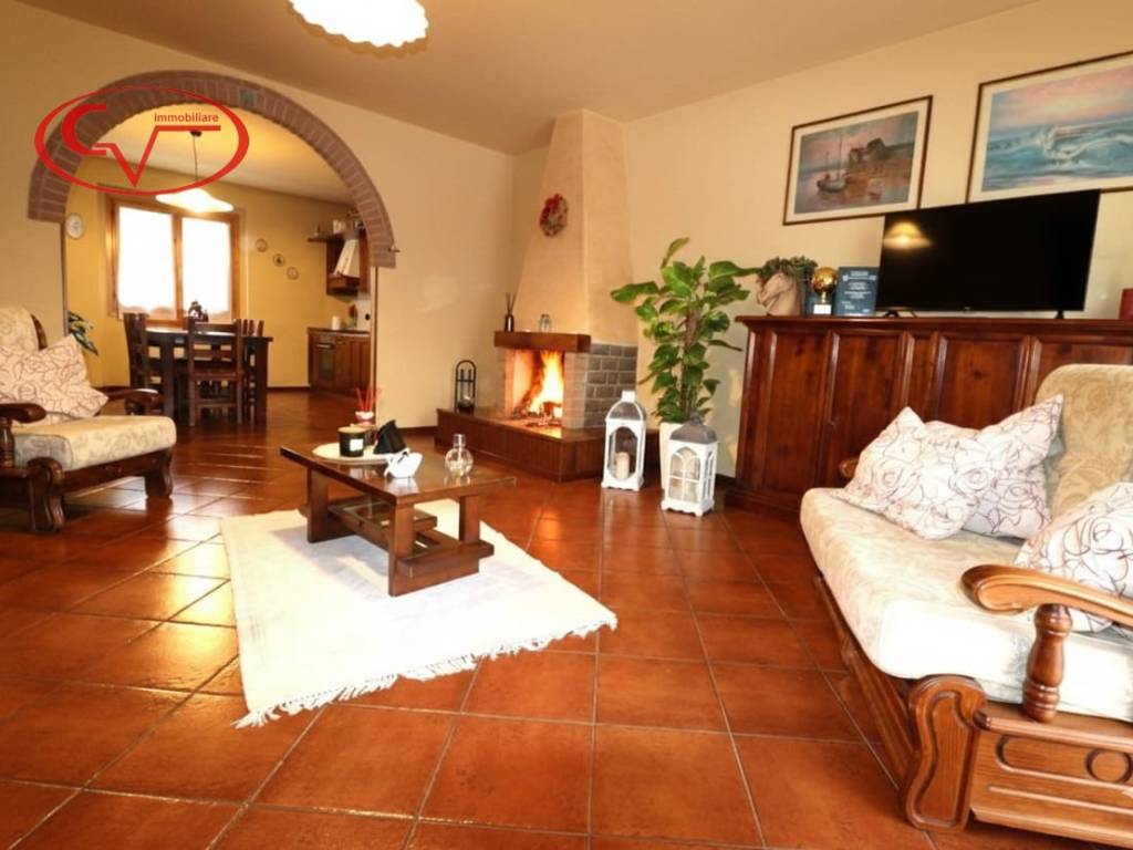 Casa indipendente a Montevarchi in Via 8 Marzo - Foto 3