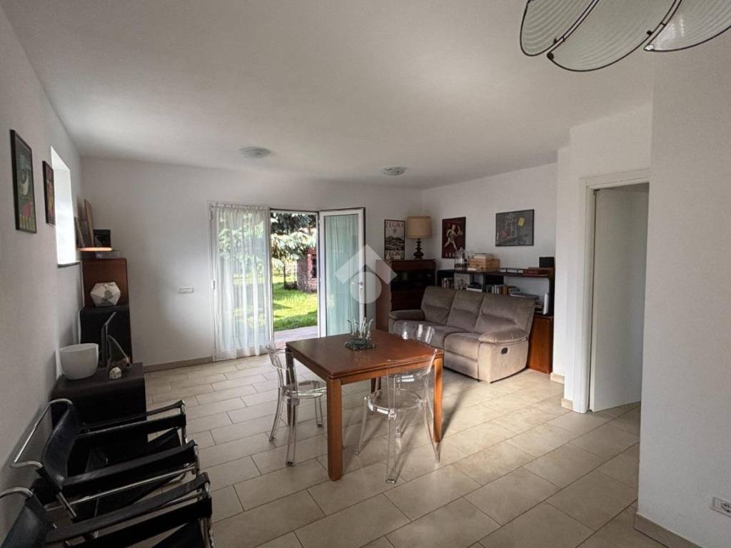 Villa a Agrate conturbia in Via Roma - Foto 5