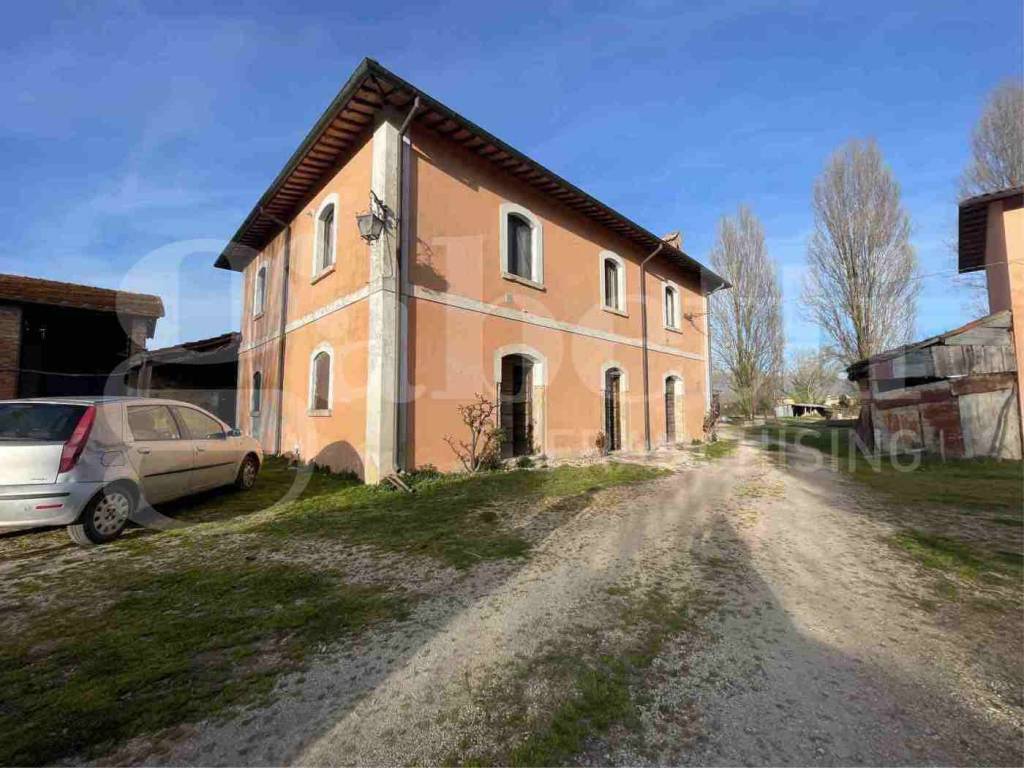 Casa indipendente a Rieti in VIA CRIANO, SNC - Foto 5