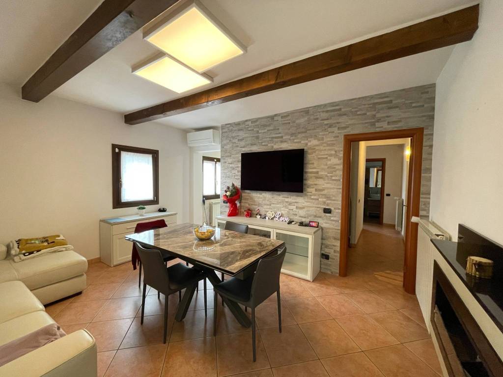Appartamento a Modena in Strada Cadiane - Foto 4