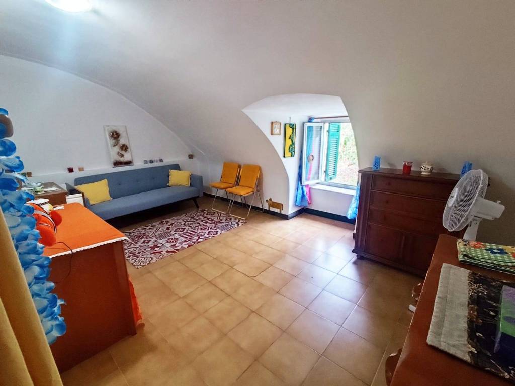 Appartamento a Genova in Via Fegino - Foto 2