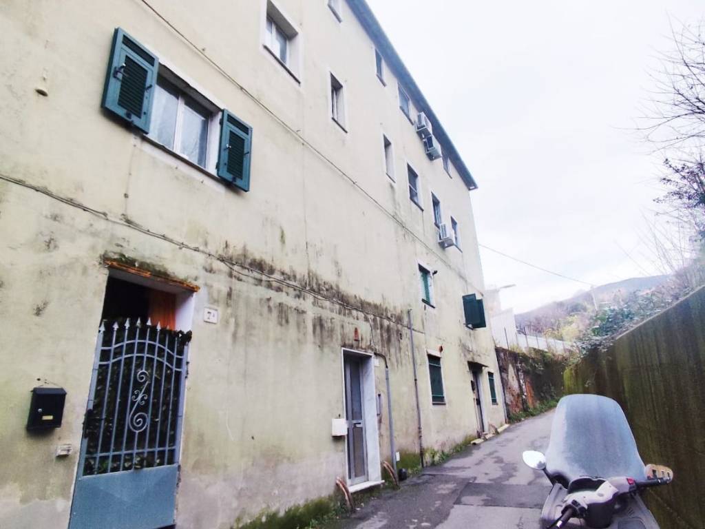Appartamento a Genova in Via Fegino - Foto 3