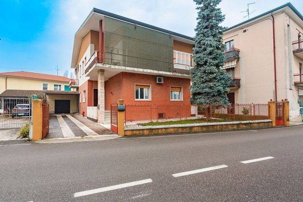 Villa a Vigasio in Via Molino, 64 - Foto 4