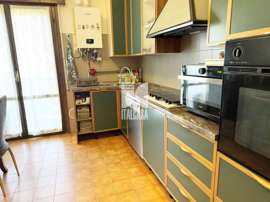 Appartamento a Porto mantovano in Via Guido Rossa - Foto 2