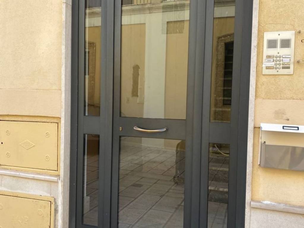 Appartamento a Brindisi in via de' Balzo, 2 - Foto 2