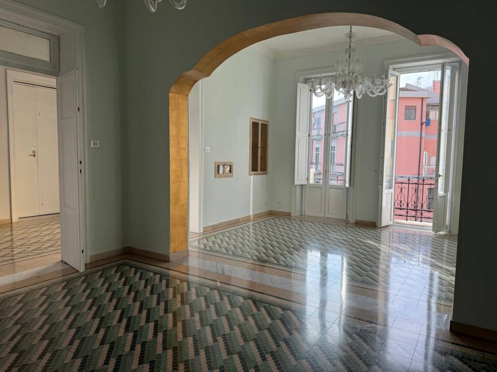 Appartamento a Crotone in Piazza Marinai d'Italia - Foto 4