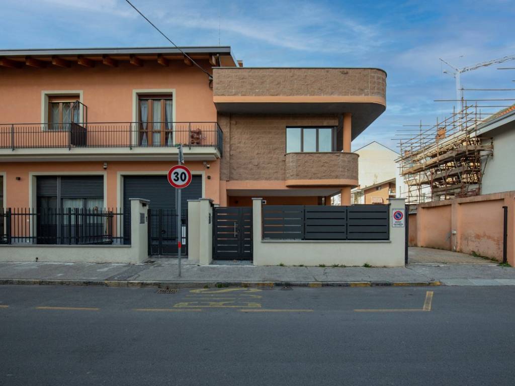 Villa a Grugliasco in Via Vittorio Alfieri, 20 - Foto 3