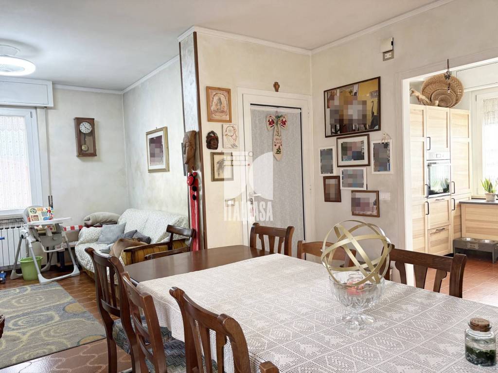 Villa a Porto mantovano in via Petrarca - Foto 2