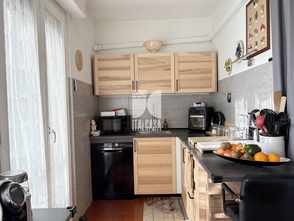 Villa a Porto mantovano in via Petrarca - Foto 3