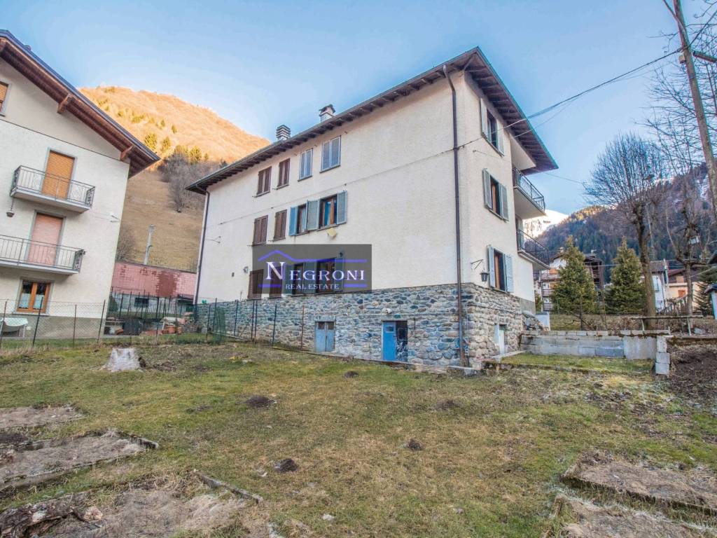 Casa indipendente a Valbondione in Via San Bernardino, 96 - Foto 5