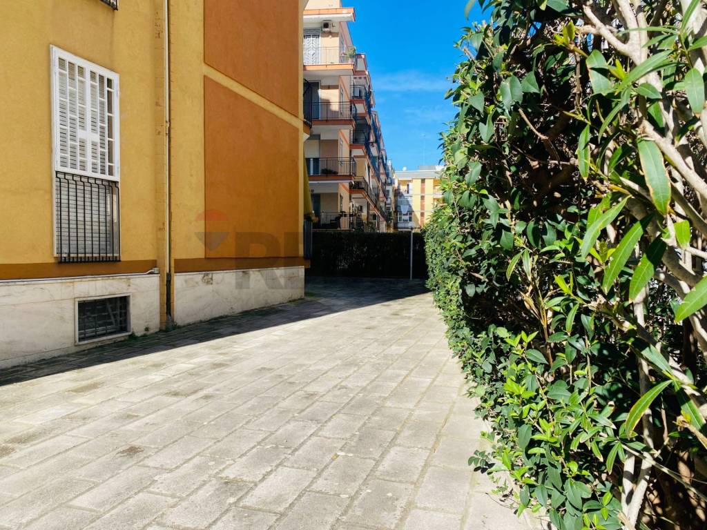 Appartamento a Bari in Via Antonio De Viti De Marco, 5 - Foto 3
