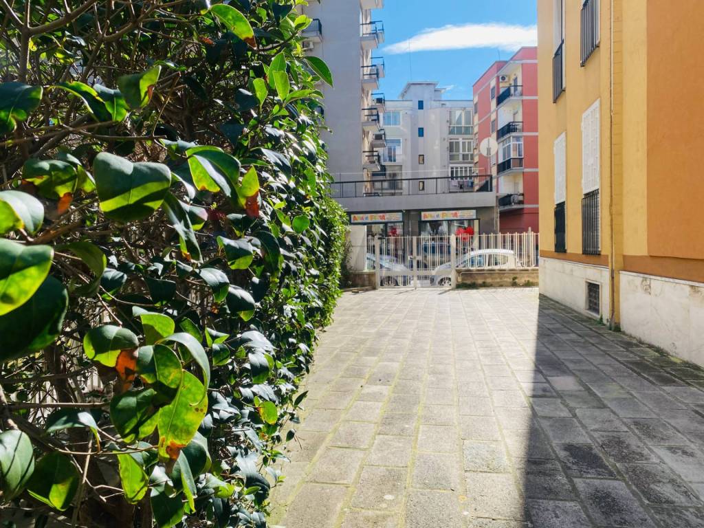Appartamento a Bari in Via Antonio De Viti De Marco, 5 - Foto 4