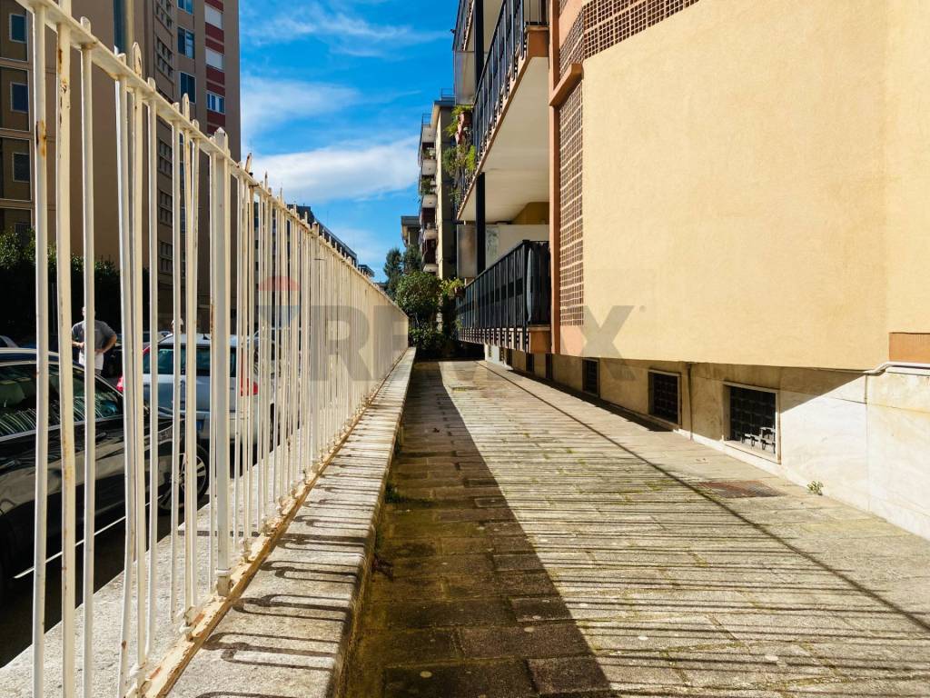 Appartamento a Bari in Via Antonio De Viti De Marco, 5 - Foto 5